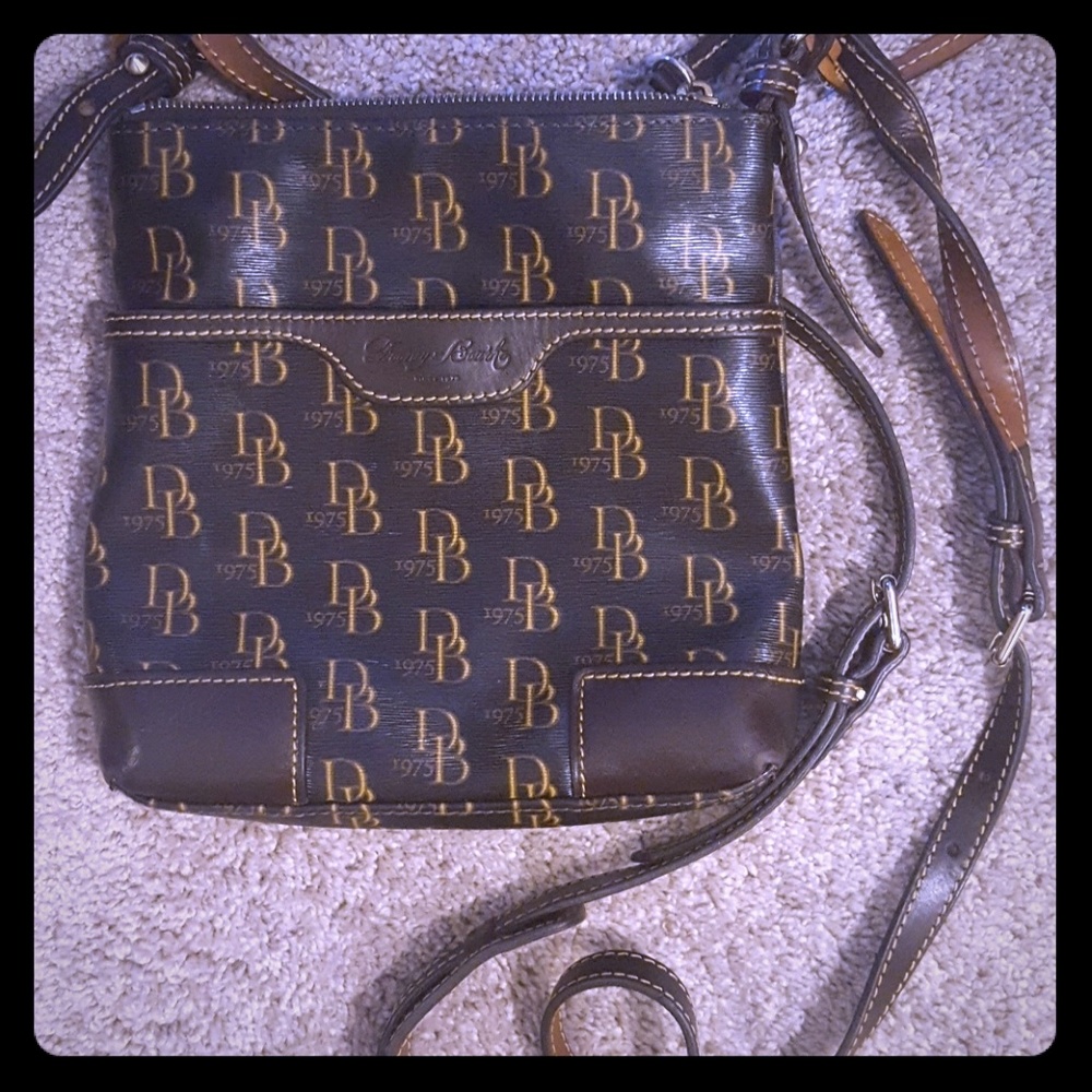 Authentic Designer Dooney & Bourke Crossbody bag